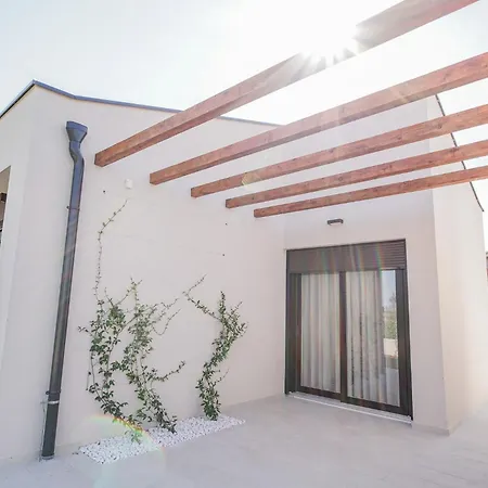 Echo Villa, Istra, Pool/jacuzzi, Bbq, Pet Friendly *