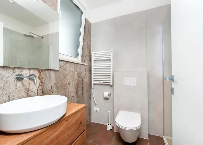 Echo Villa, Istra, Pool/jacuzzi, Bbq, Pet Friendly וילה