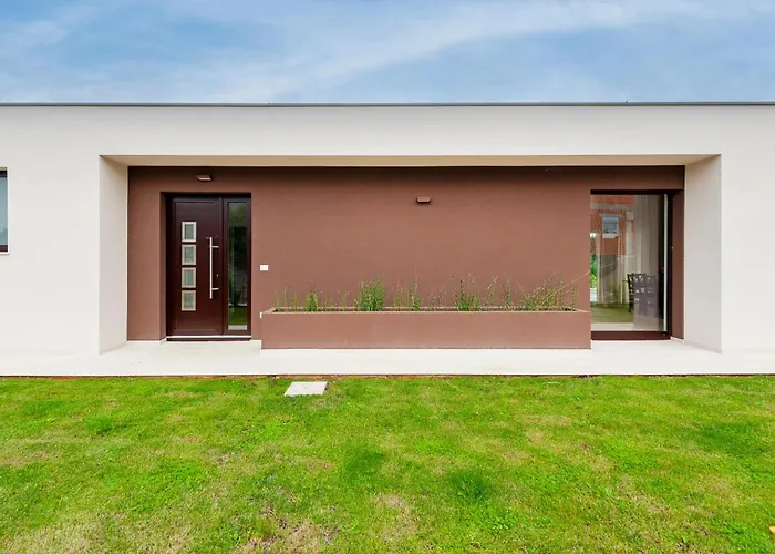 וילה Echo Villa, Istra, Pool/jacuzzi, Bbq, Pet Friendly *