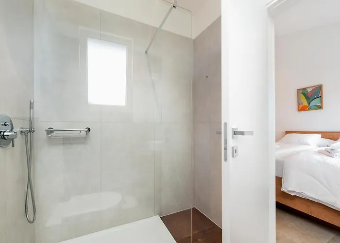 וילה Echo Villa, Istra, Pool/jacuzzi, Bbq, Pet Friendly *