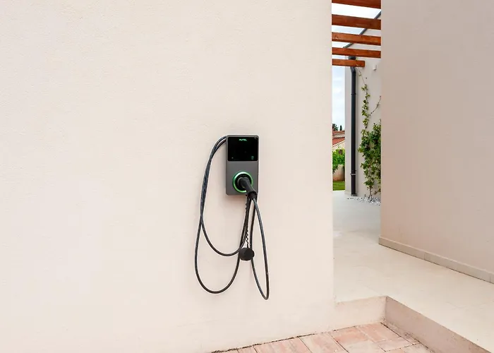 Echo Villa, Istra, Pool/jacuzzi, Bbq, Pet Friendly Βίλα Segotici