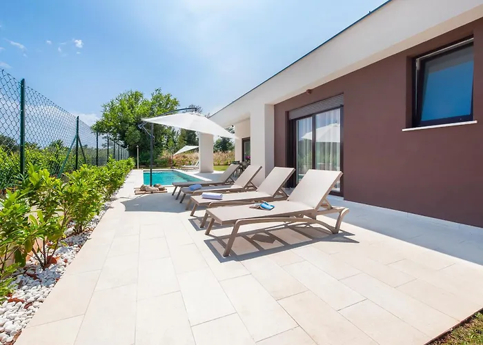 Echo Villa, Istra, Pool/jacuzzi, Bbq, Pet Friendly *