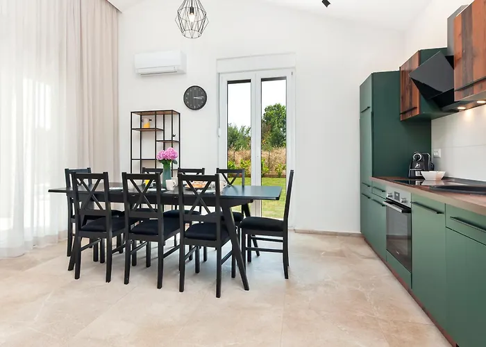 Echo Villa, Istra, Pool/jacuzzi, Bbq, Pet Friendly