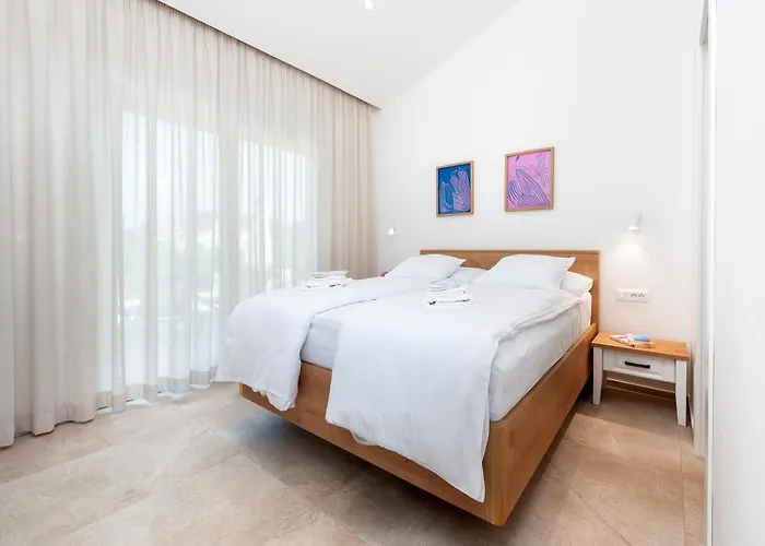 Echo Villa, Istra, Pool/jacuzzi, Bbq, Pet Friendly Βίλα *