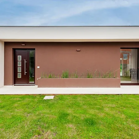 别墅 Echo Villa, Istra, Pool/jacuzzi, Bbq, Pet Friendly *