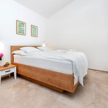 Echo Villa, Istra, Pool/jacuzzi, Bbq, Pet Friendly Villa *