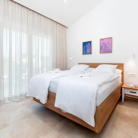 Echo Villa, Istra, Pool/jacuzzi, Bbq, Pet Friendly 别墅 *