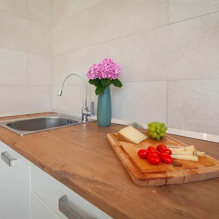 Echo Villa, Istra, Pool/jacuzzi, Bbq, Pet Friendly 别墅 Segotici