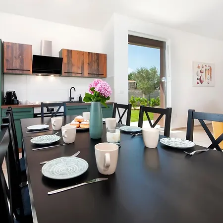 别墅 Echo Villa, Istra, Pool/jacuzzi, Bbq, Pet Friendly